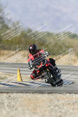 media/Dec-01-2025-Moto Forza (Mon) [[2daa91e15f]]/2-Intermediate Group/Session 3 (Turn 3)/